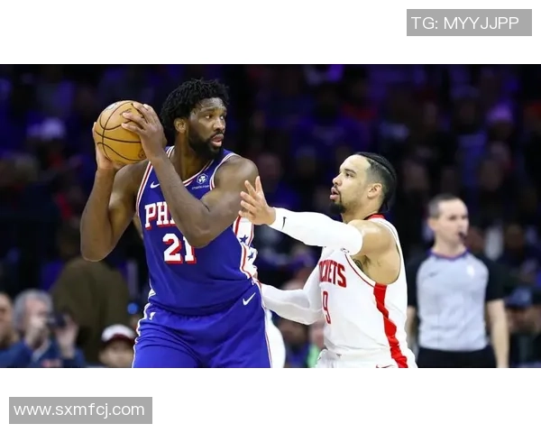 火箭队与76人队激战第四节精彩回顾与关键时刻分析